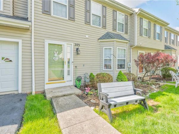 303 Winners Cir , Canonsburg, PA 15317