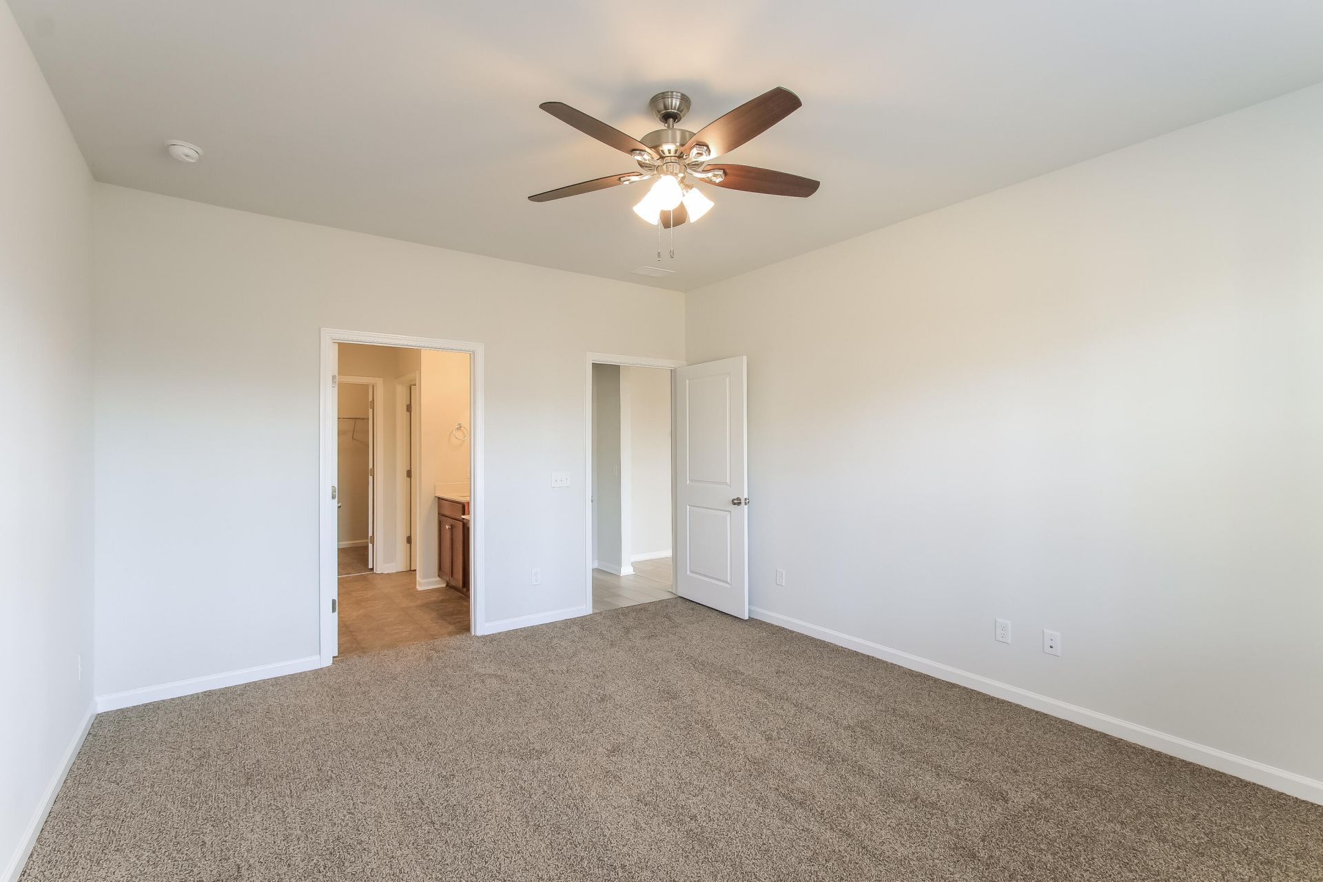 402 Silent Bluff Drive Photo 11