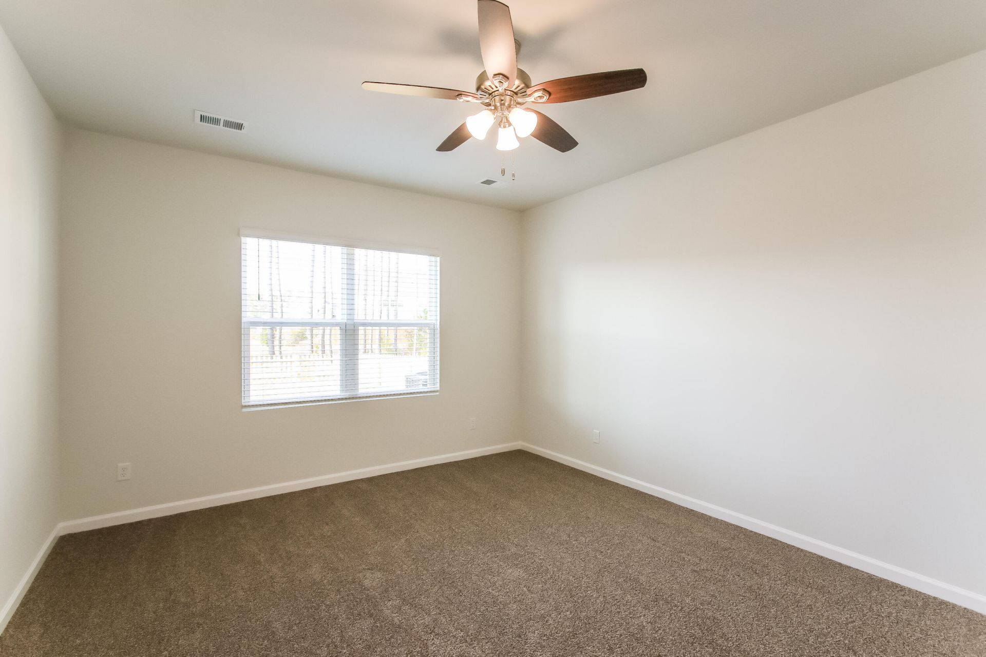 402 Silent Bluff Drive Photo 13