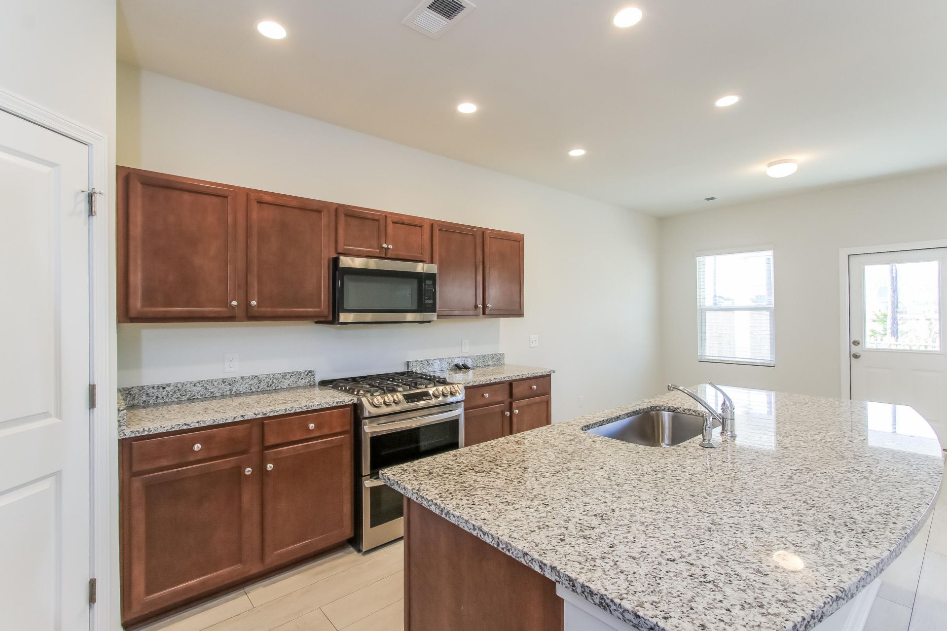 402 Silent Bluff Drive Photo 6