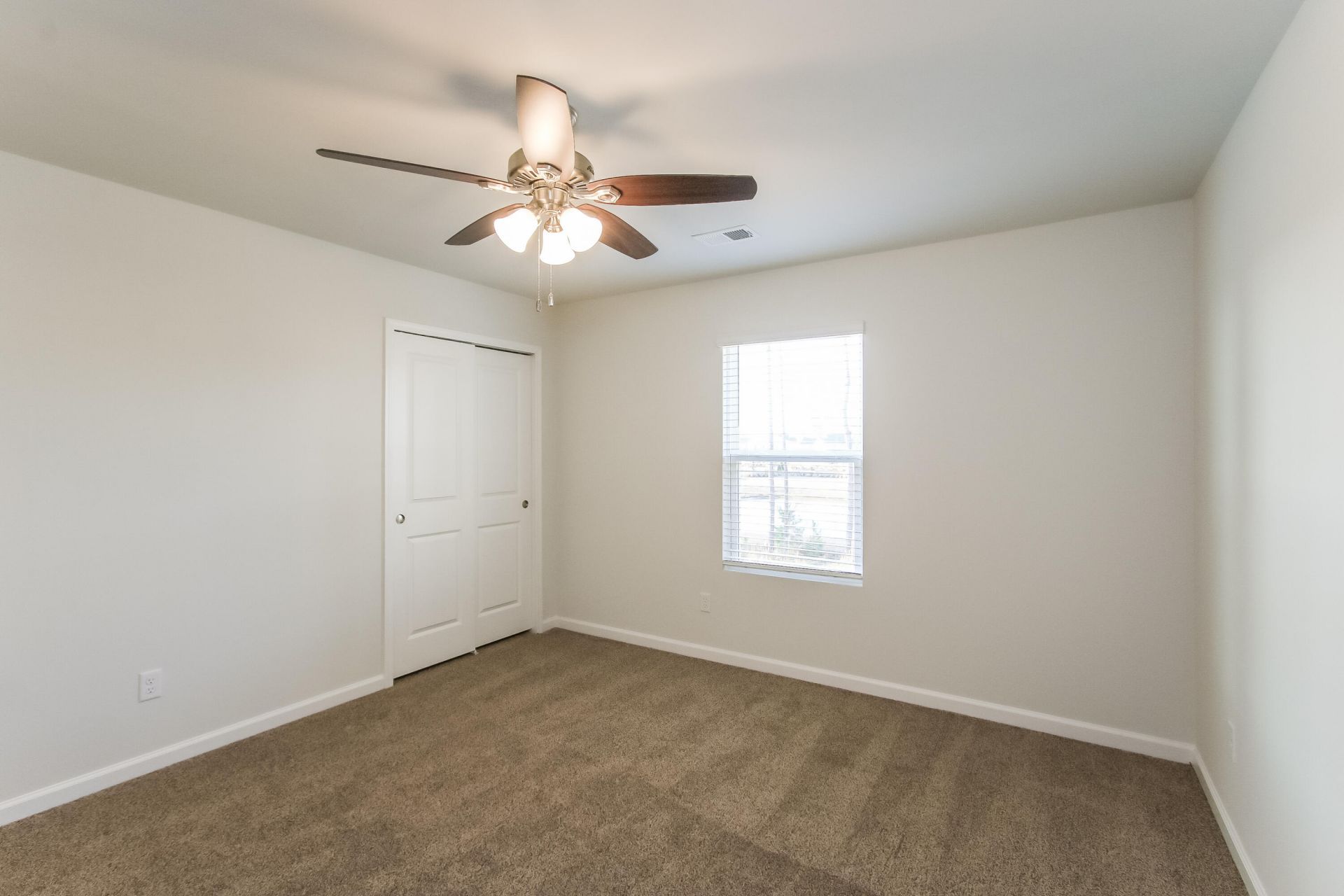 402 Silent Bluff Drive Photo 8