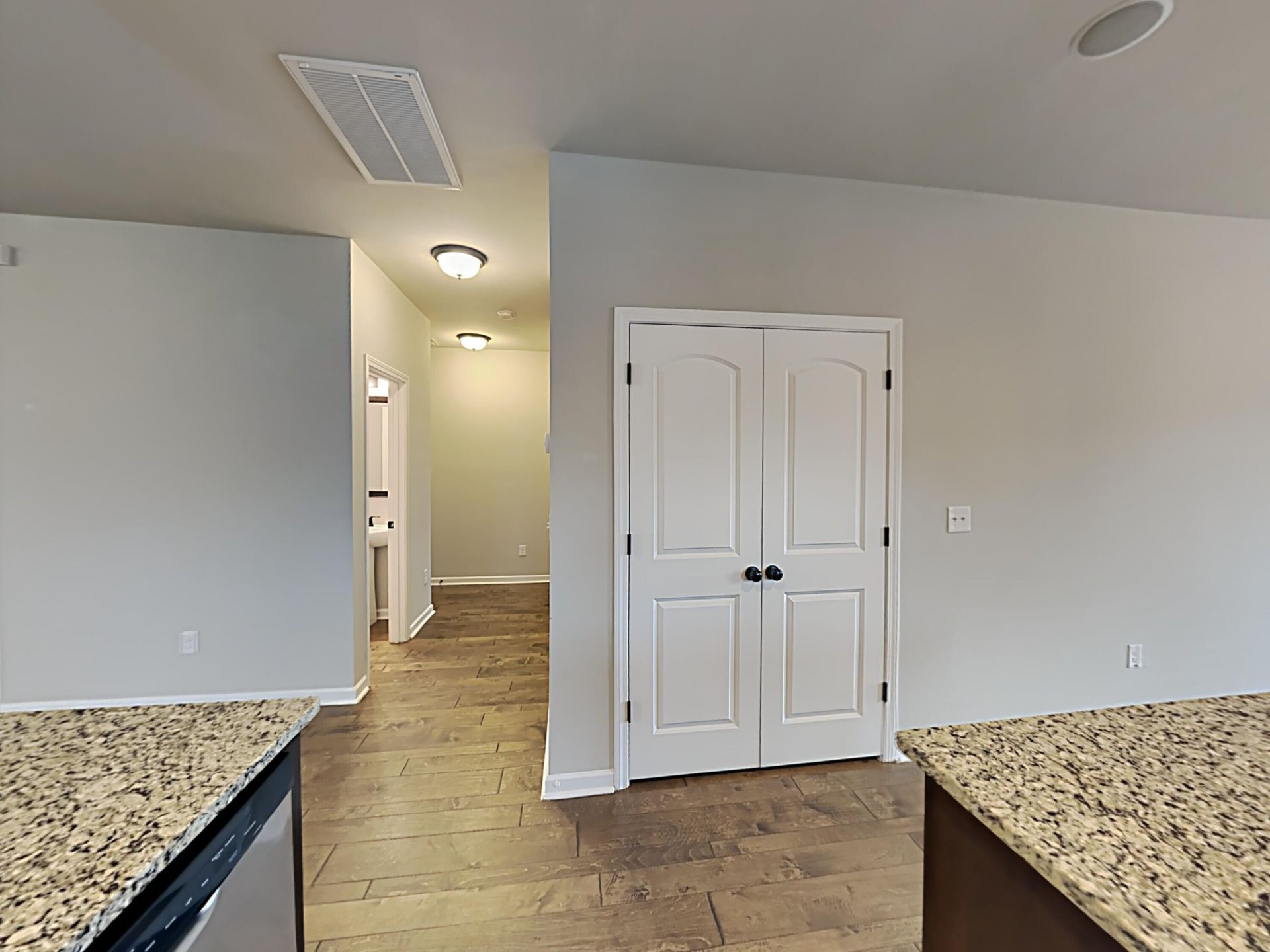 415 Flat Rock Lane Photo 8