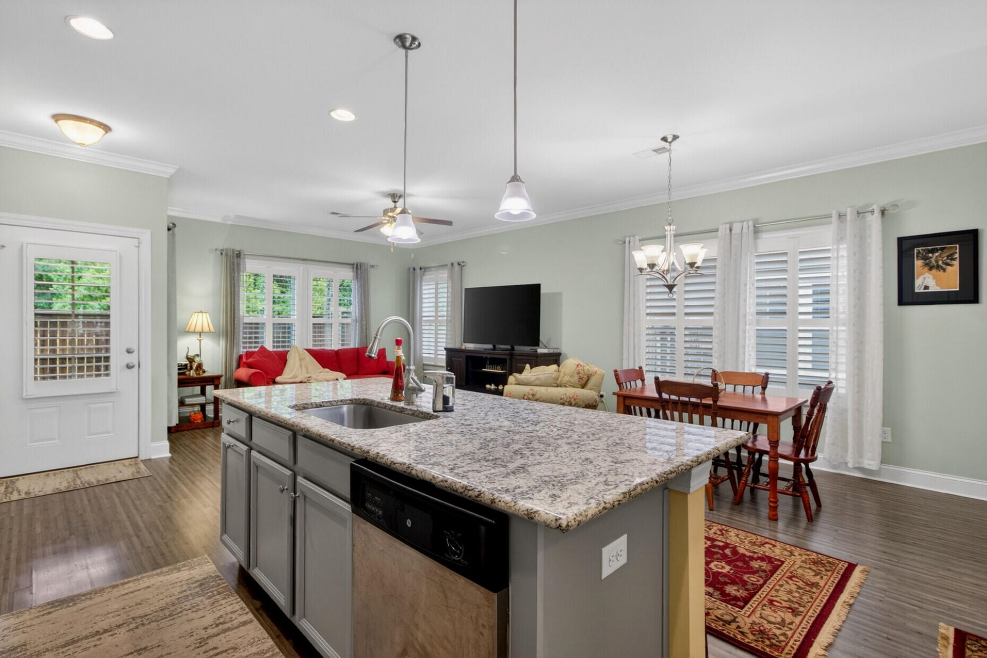 4238 Scharite Street Photo 13