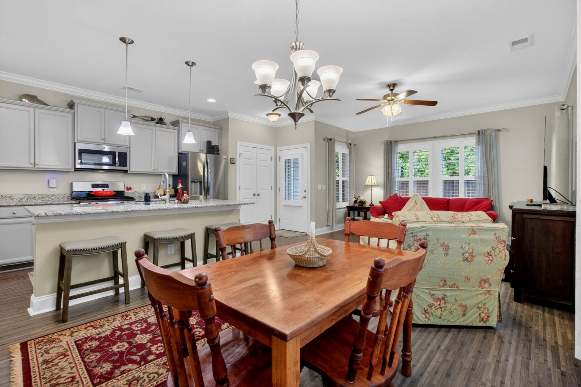 4238 Scharite Street Photo 16