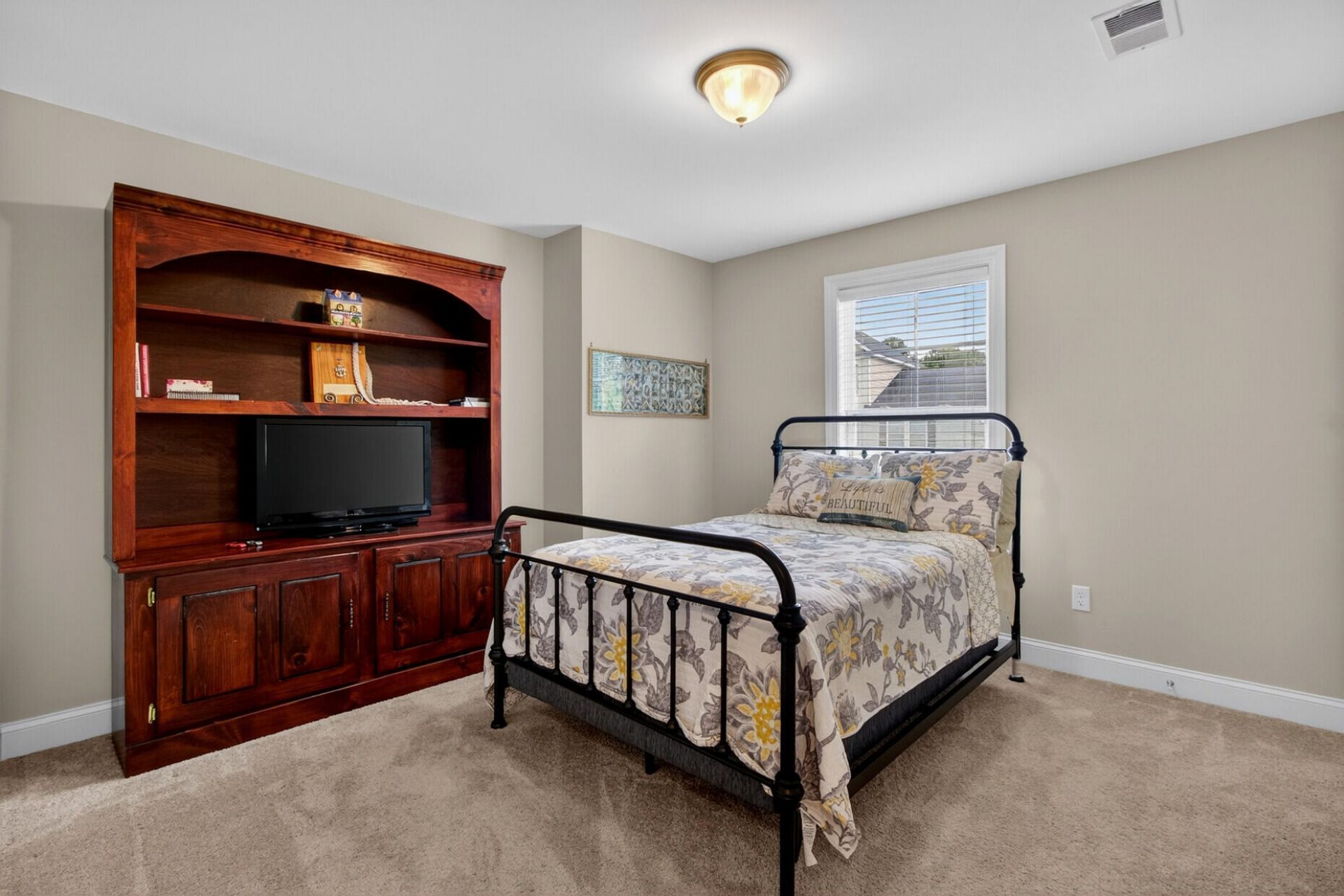 4238 Scharite Street Photo 32