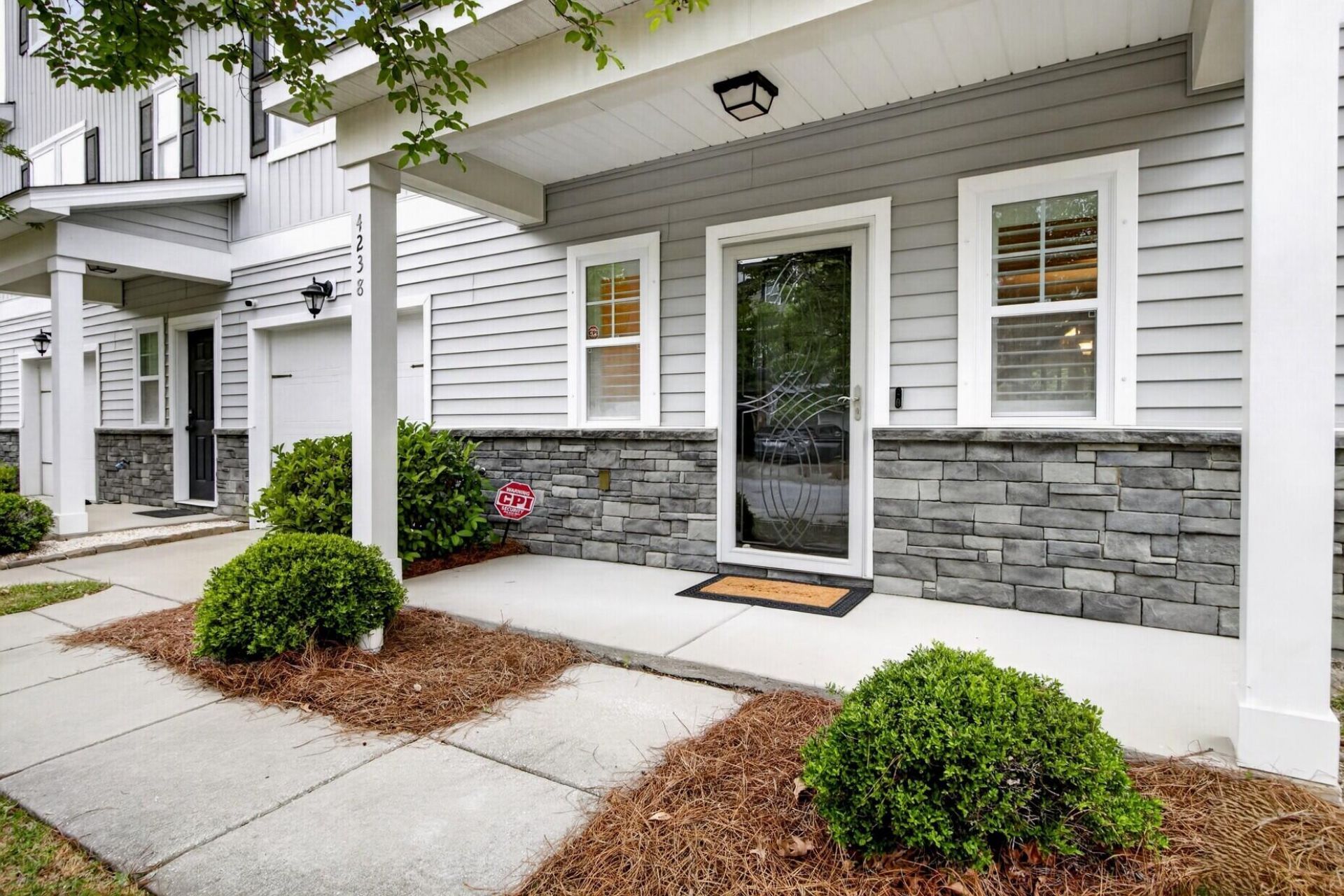 4238 Scharite Street Photo 6