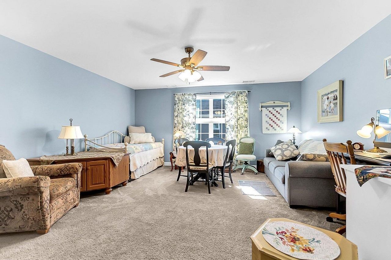 562 Dunswell Drive Photo 17