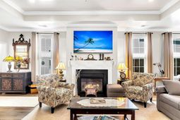 562 Dunswell Drive photo 4