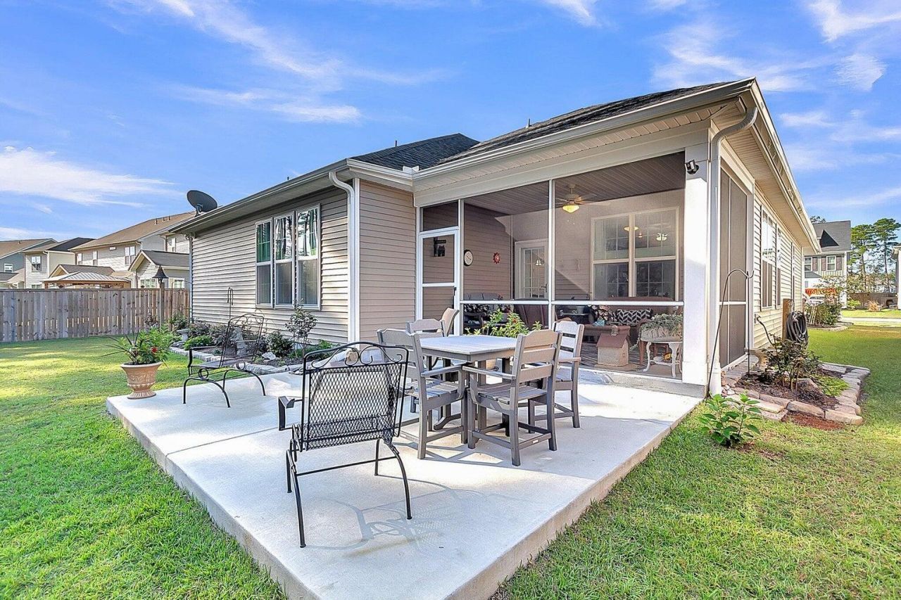 562 Dunswell Drive Photo 20