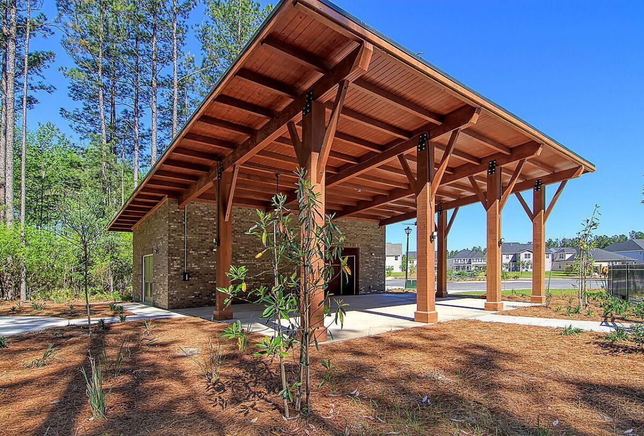 562 Dunswell Drive Photo 29