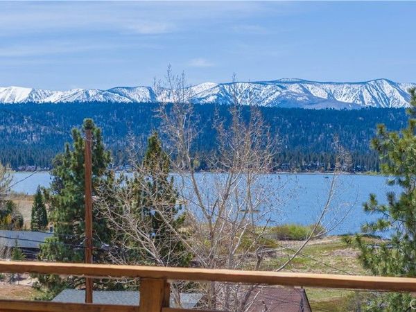 1022 Grey Back Trail, Fawnskin, CA 92333