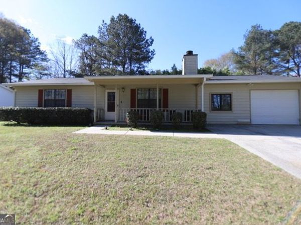 1061 Walnut Creek Lane, Jonesboro, GA 30238
