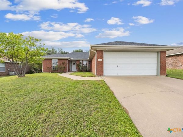 305 W Blancas Drive , Copperas Cove, TX 76522