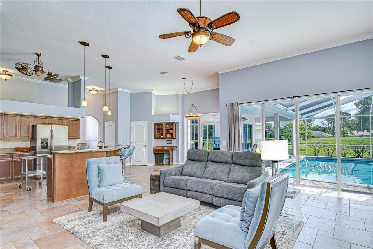 5201 Laurel Pointe Drive, Valrico, FL 33594 Photo