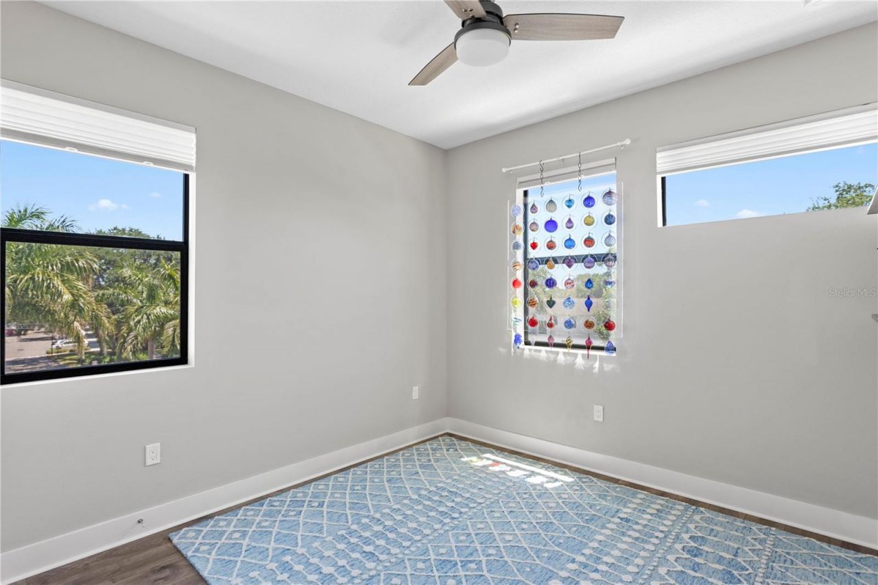 2521 11th Place N, Saint Petersburg, FL 33713 Photo