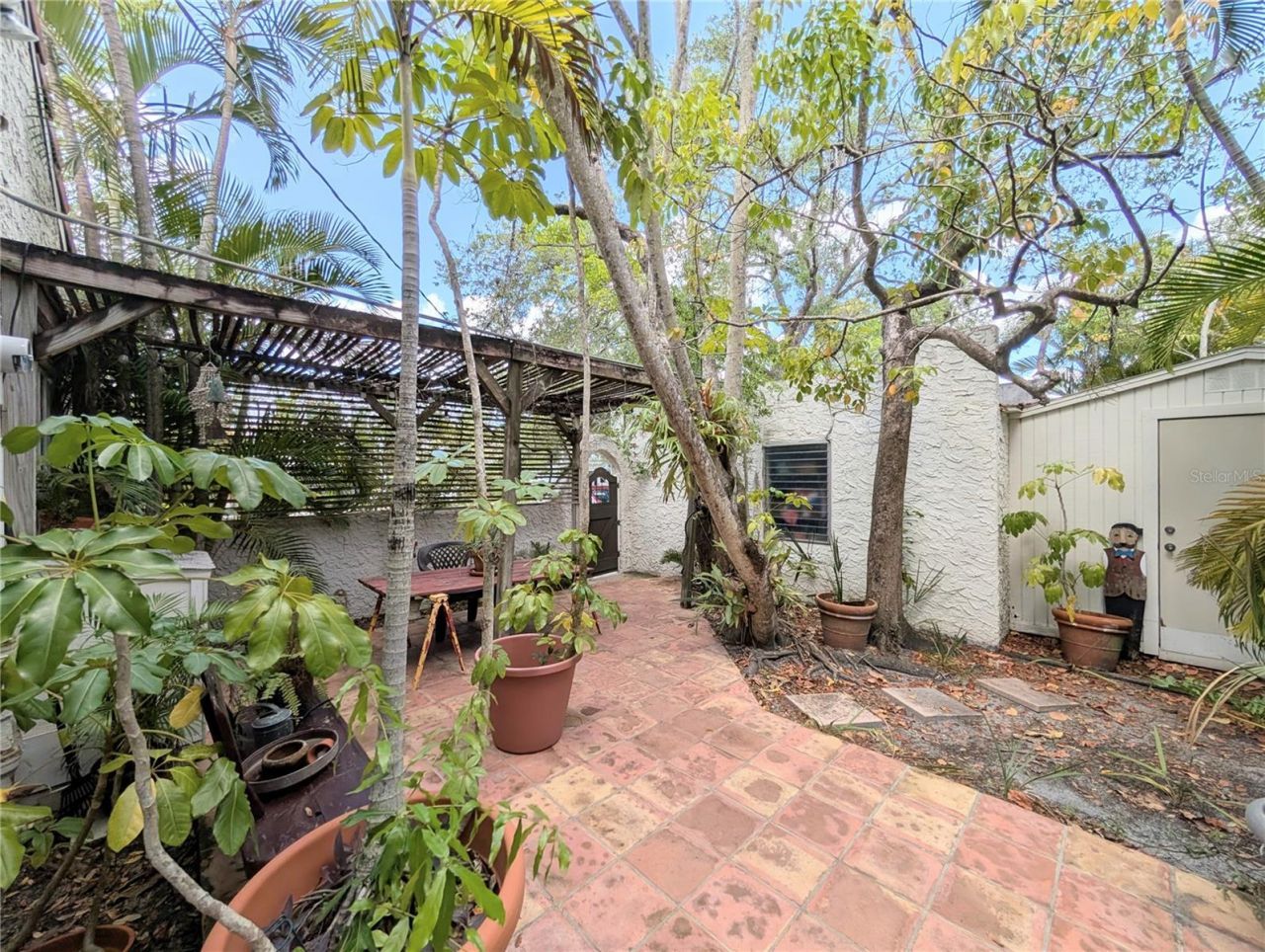 1701 Siesta Drive , Sarasota, FL 34239 Photo