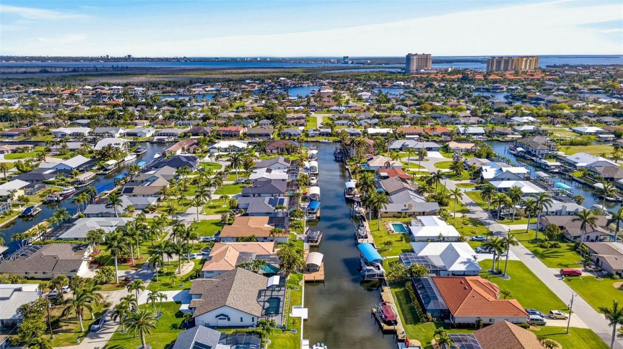 5312 SW 9th Place, Cape Coral, FL 33914 Photo