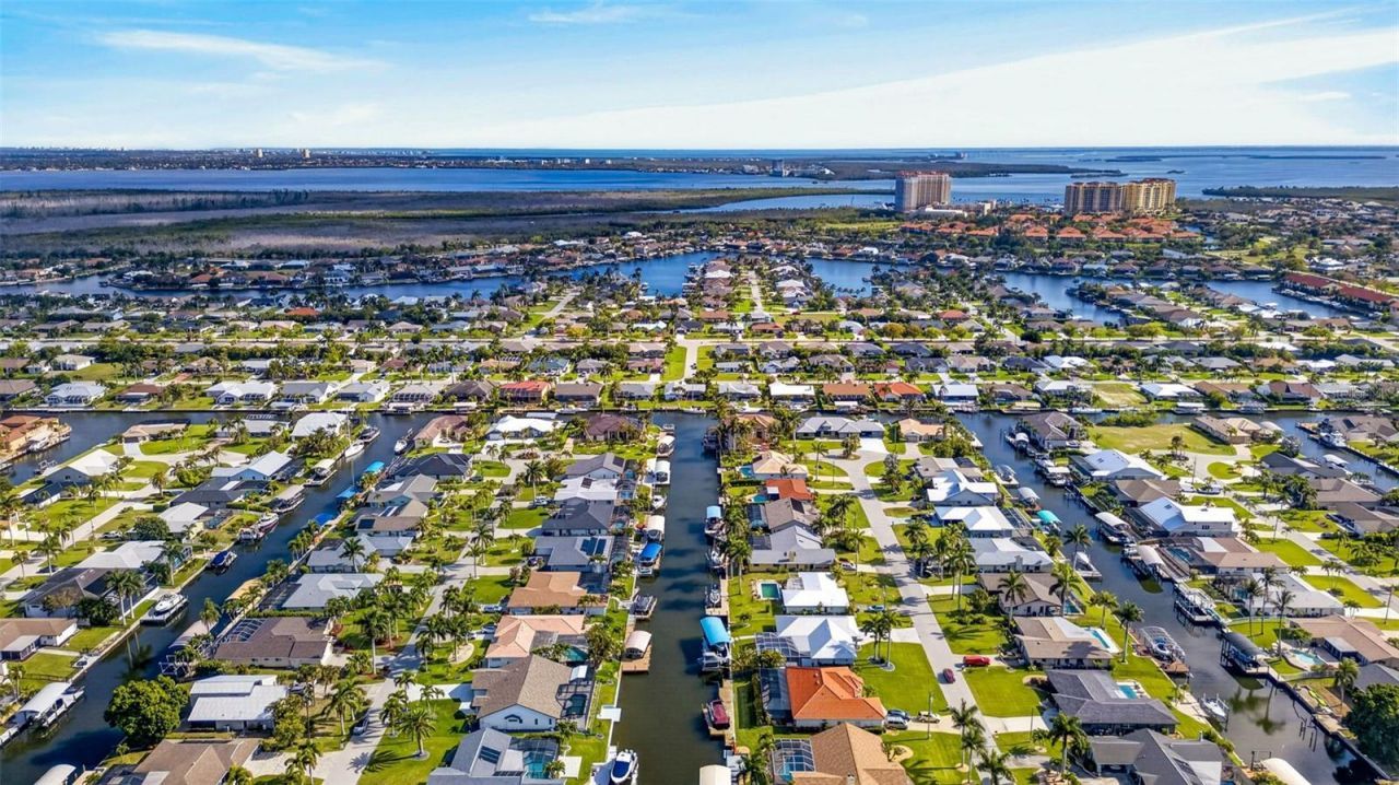 5312 SW 9th Place, Cape Coral, FL 33914 Photo