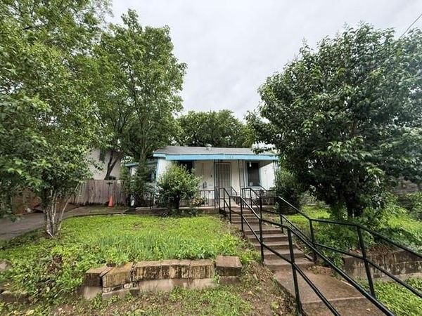 1702 Perez ST, Austin, TX 78721