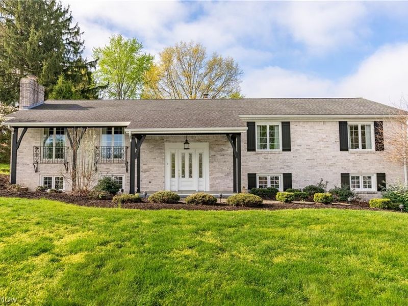 2240 Devonshire Drive NW, Canton, OH 44708 Photo 1