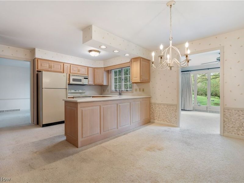 2240 Devonshire Drive NW, Canton, OH 44708 Photo 11