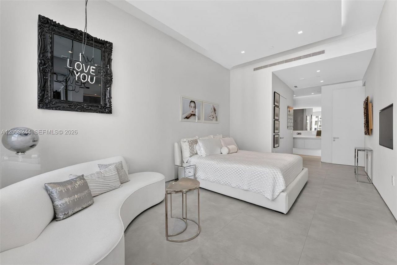 801 Brickell Key Blvd, Unit PH3306, Miami, FL 33131 Photo