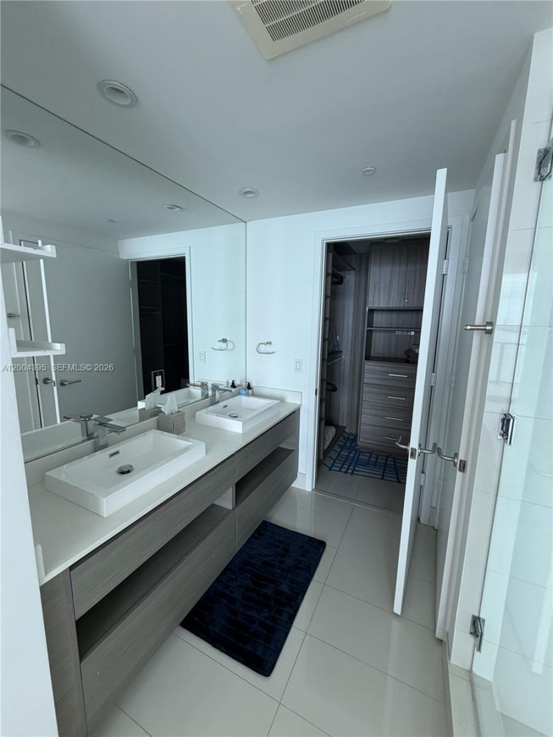 460 NE 28th St, Unit 2806, Miami, FL 33137 Photo