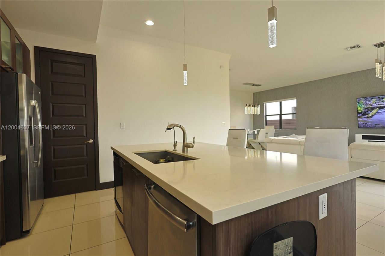 16065 SW 136th Ter, Miami, FL 33196 Photo