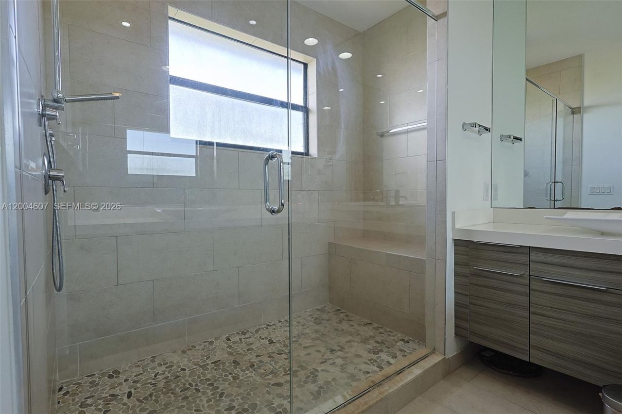 16065 SW 136th Ter, Miami, FL 33196 Photo