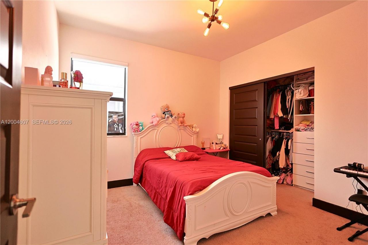 16065 SW 136th Ter, Miami, FL 33196 Photo