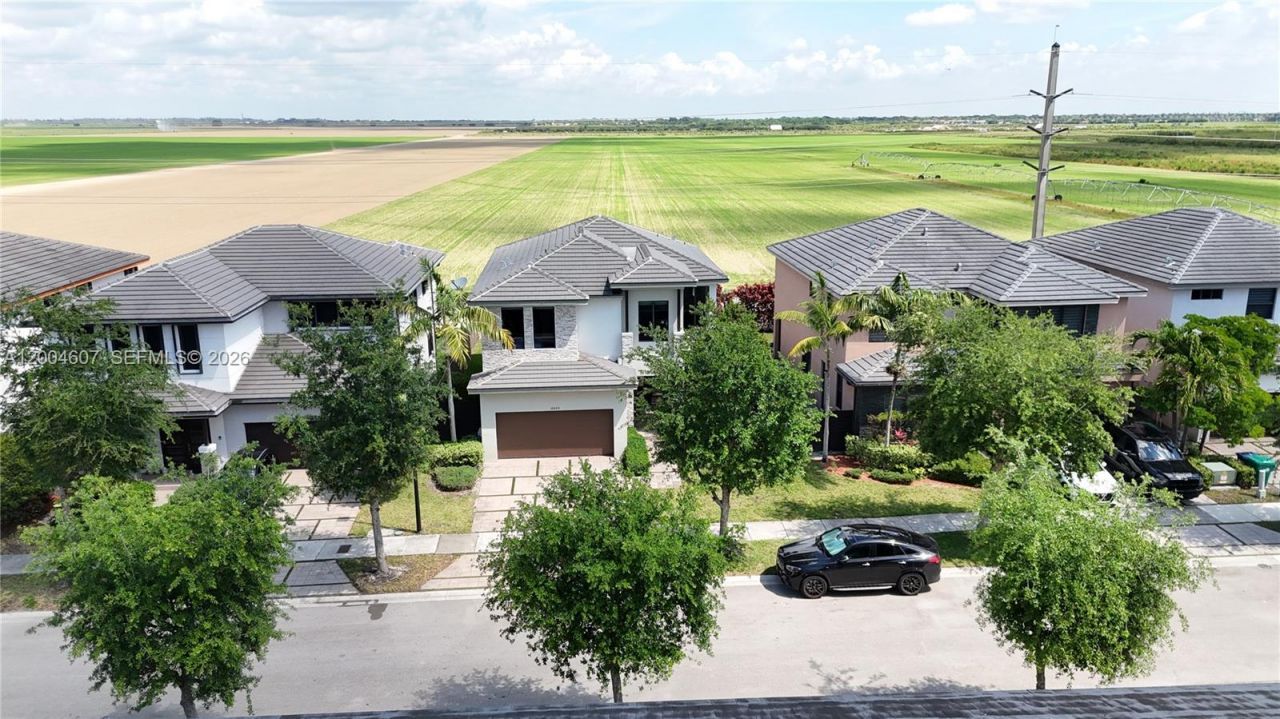 16065 SW 136th Ter, Miami, FL 33196 Photo