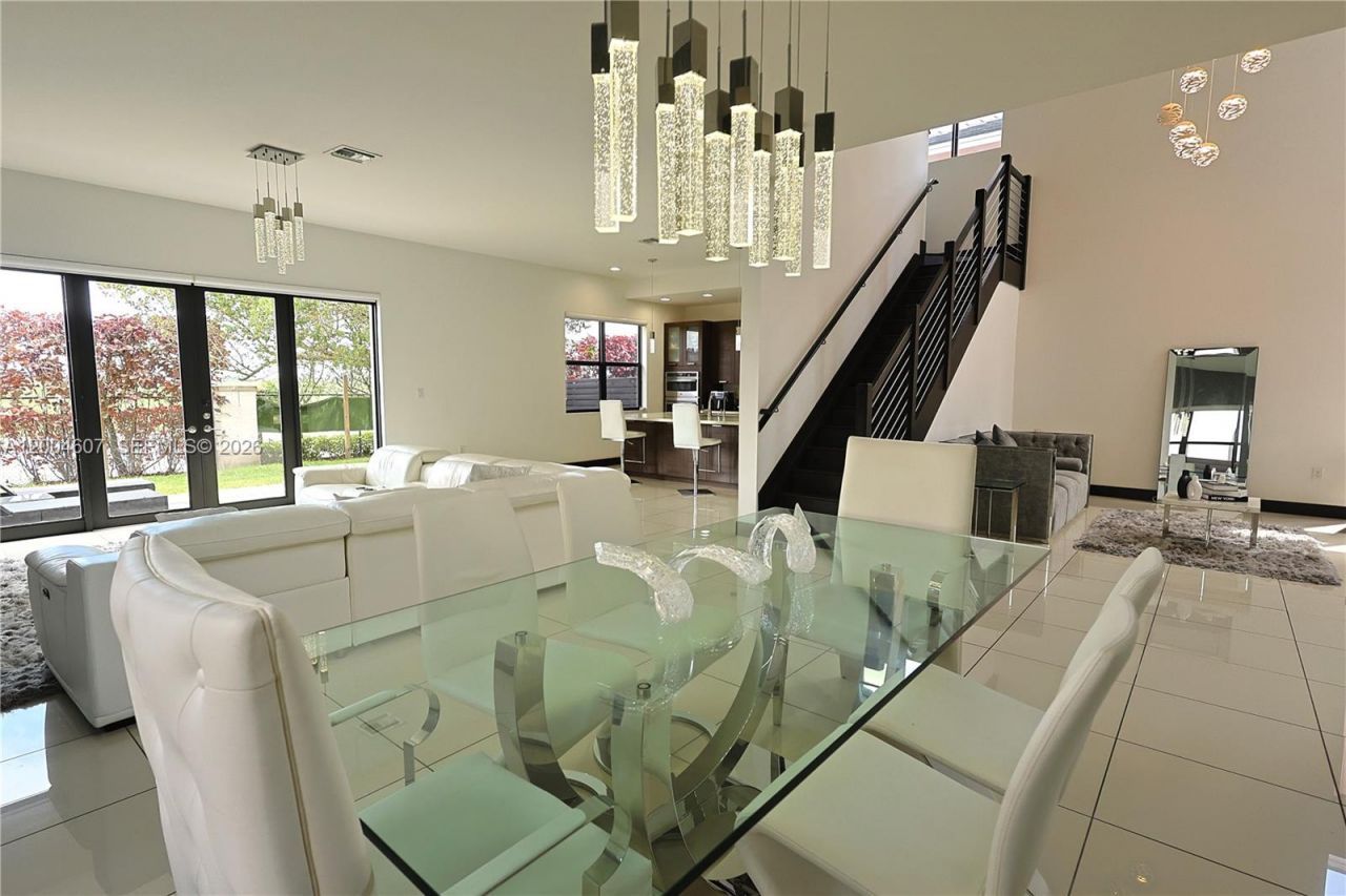 16065 SW 136th Ter, Miami, FL 33196 Photo