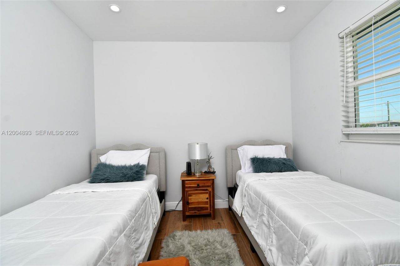 7655 17th Place , La Belle, FL 33935 Photo