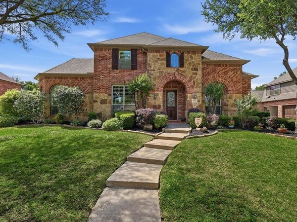 8980 Crockett Drive, Lantana, TX 76226