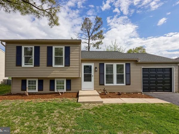 106 WARREN WAY , LANCASTER, PA 17601