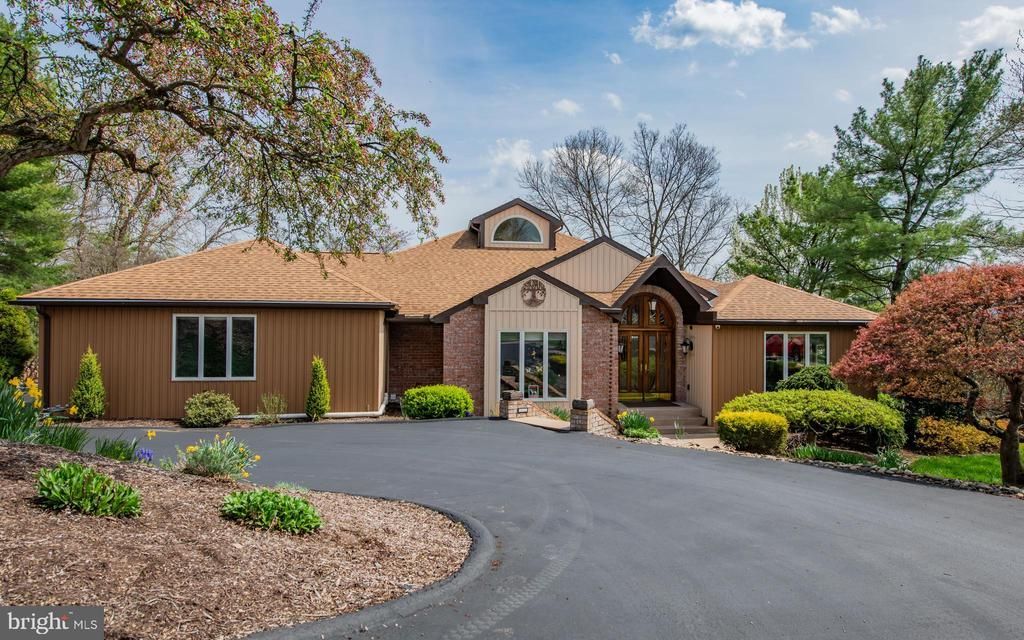 3023 MOUNTAIN CRESCENT, MONTOURSVILLE, PA 17754