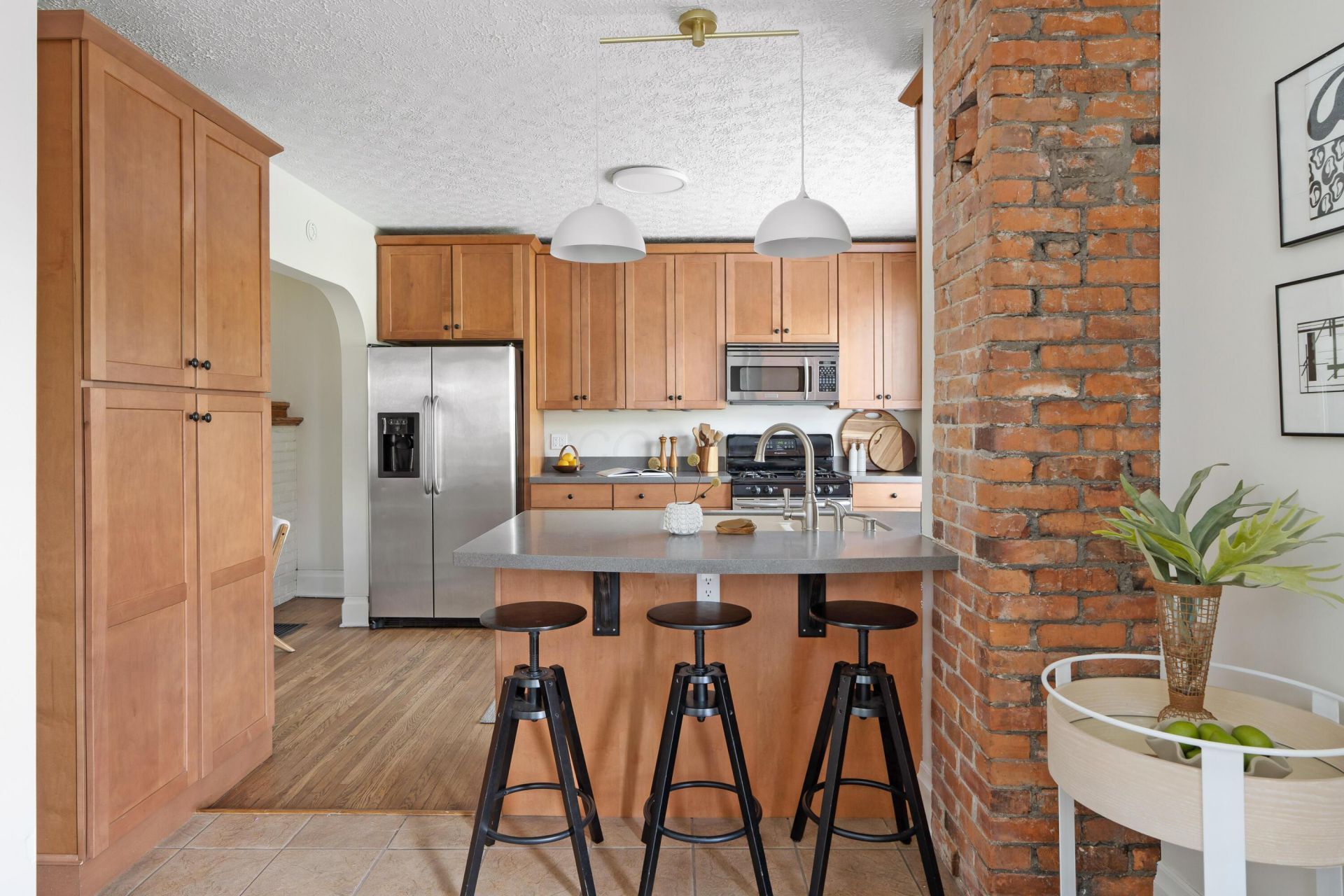 472 Reinhard Avenue, Columbus, OH 43206 Main Photo