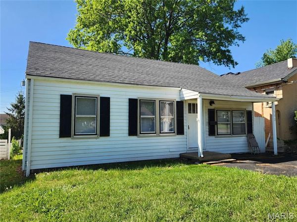 132 Deane , St Louis, MO 63127