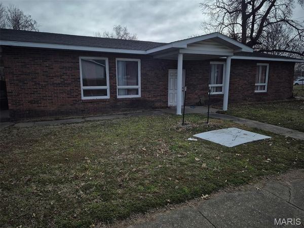 303 N Wall Street , Carbondale, IL 62901