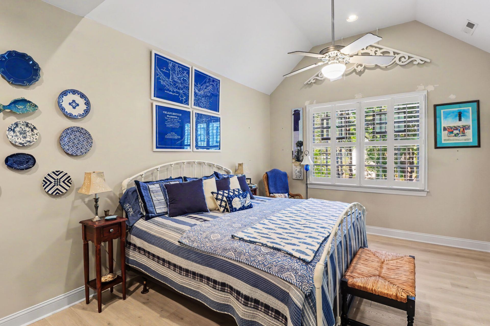 1984 N Creek Drive Photo 17