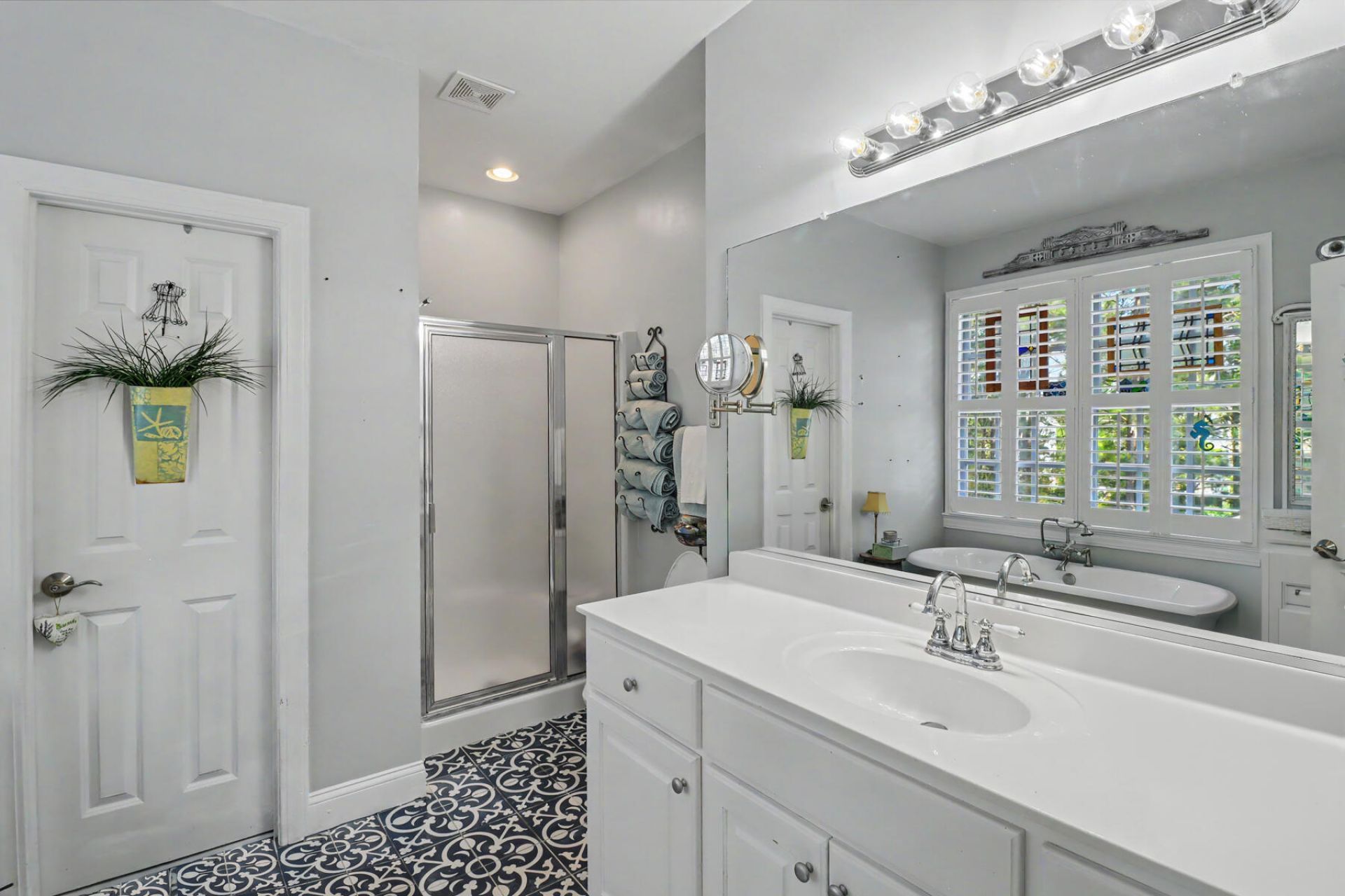 1984 N Creek Drive Photo 19