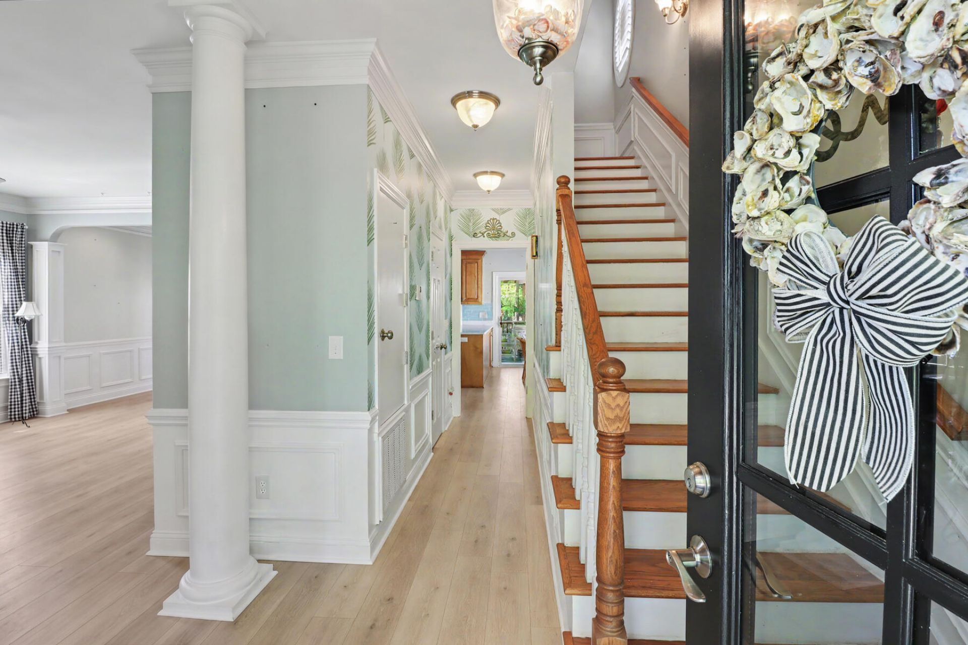 1984 N Creek Drive Photo 7