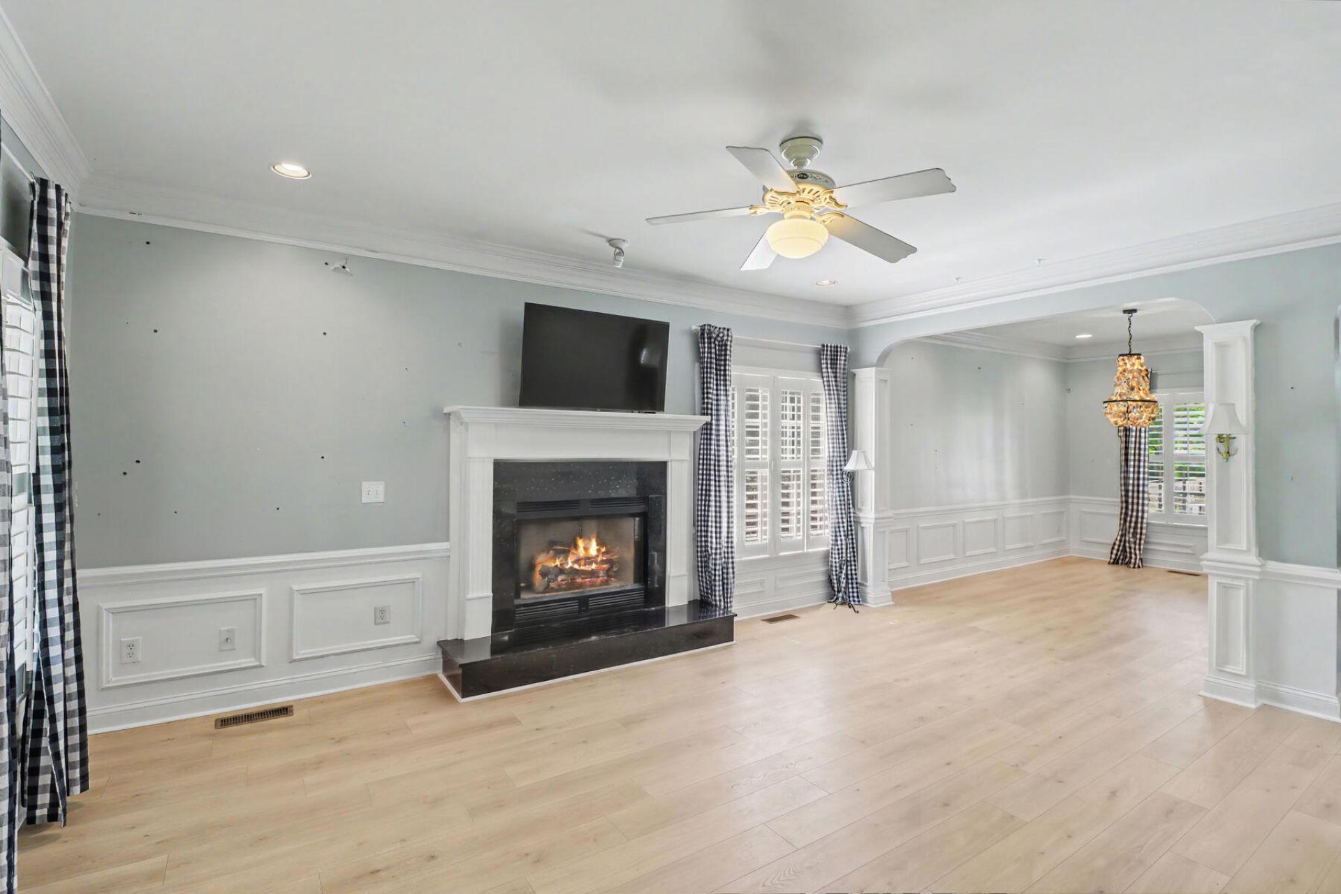 1984 N Creek Drive Photo 9