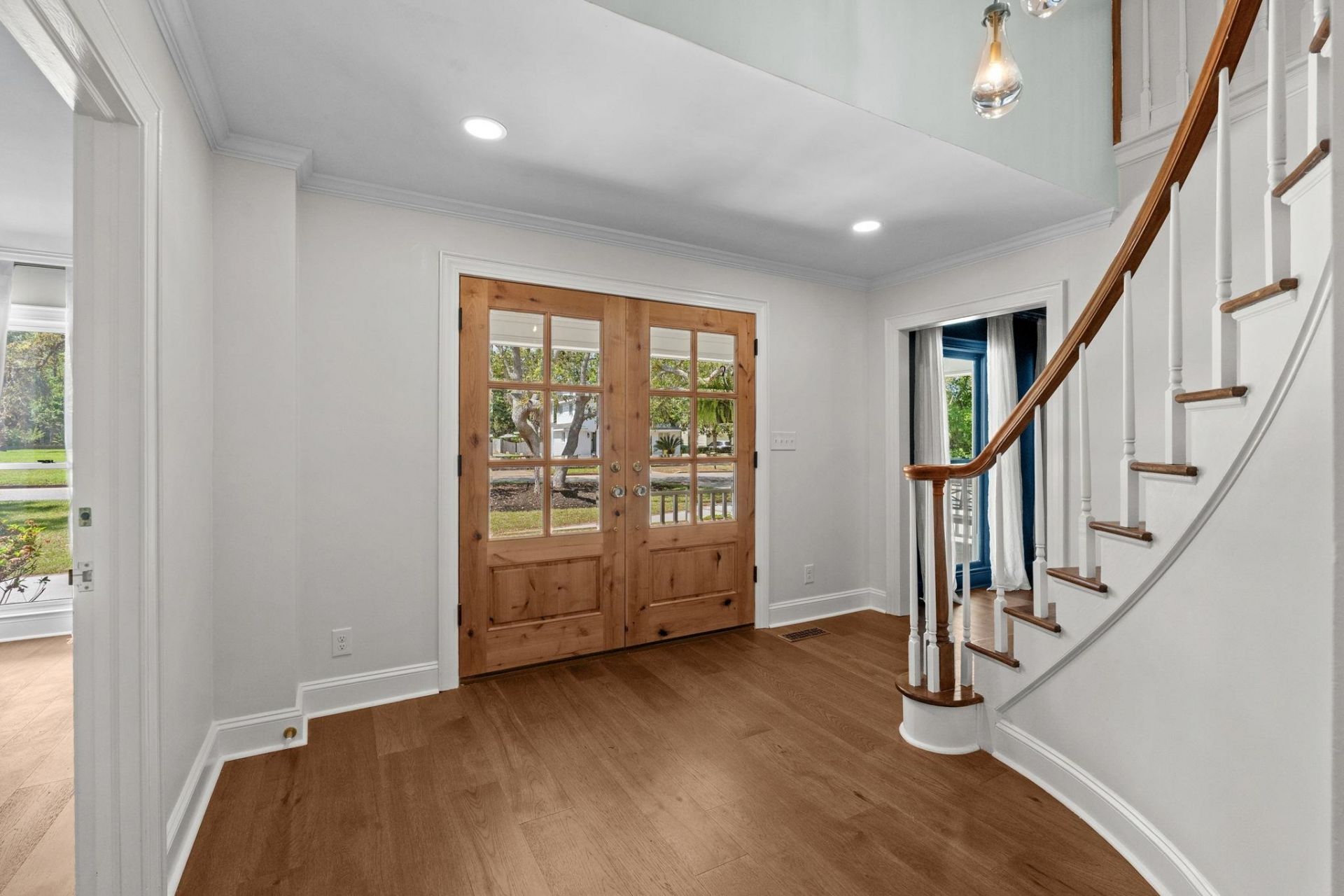 5704 Woodside Ave.  Photo 14