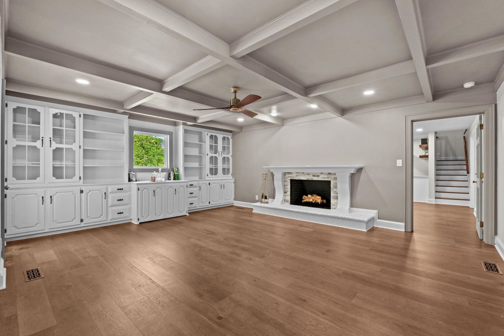 5704 Woodside Ave.  Photo 19