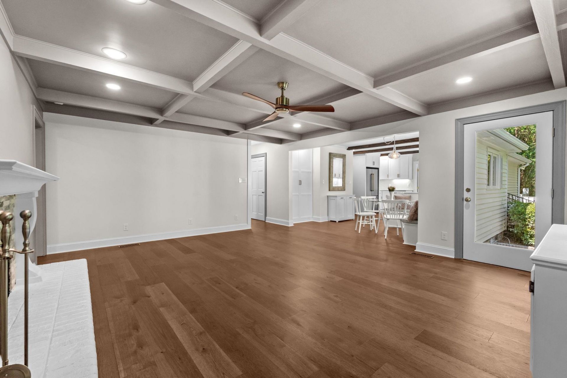 5704 Woodside Ave.  Photo 22