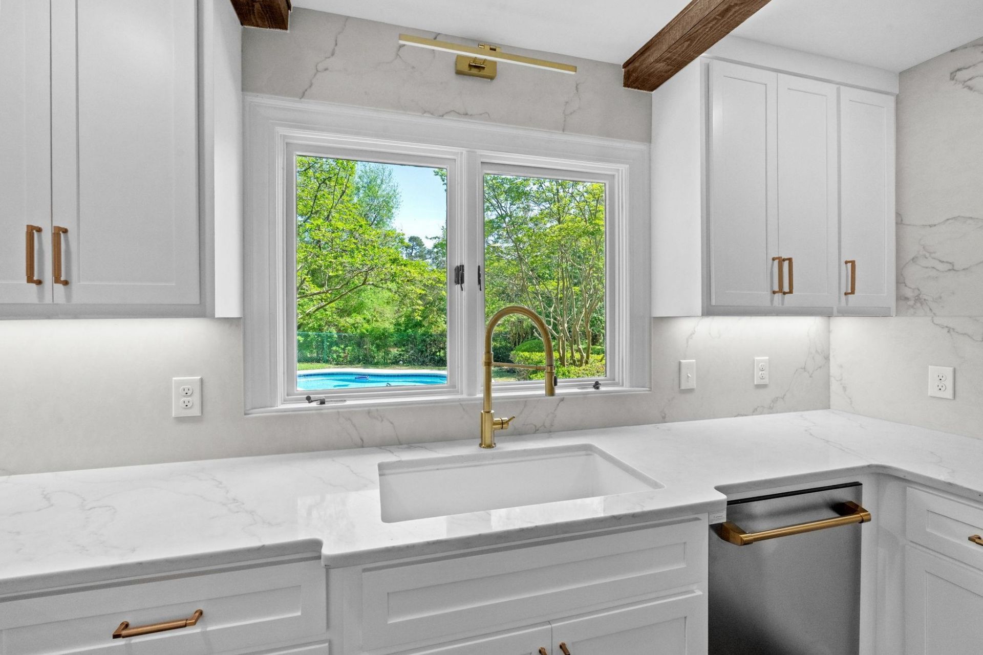 5704 Woodside Ave.  Photo 33