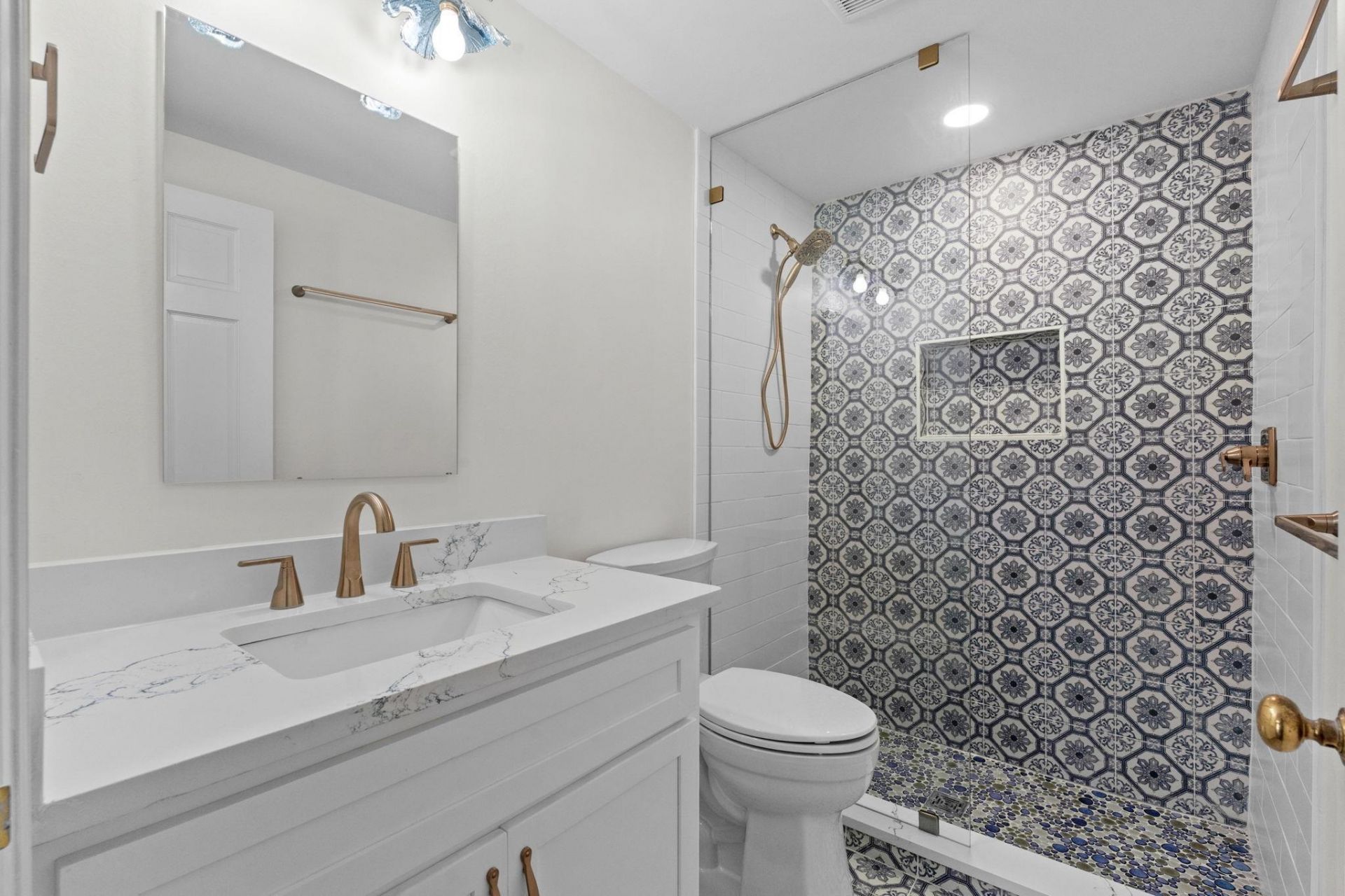 5704 Woodside Ave.  Photo 63