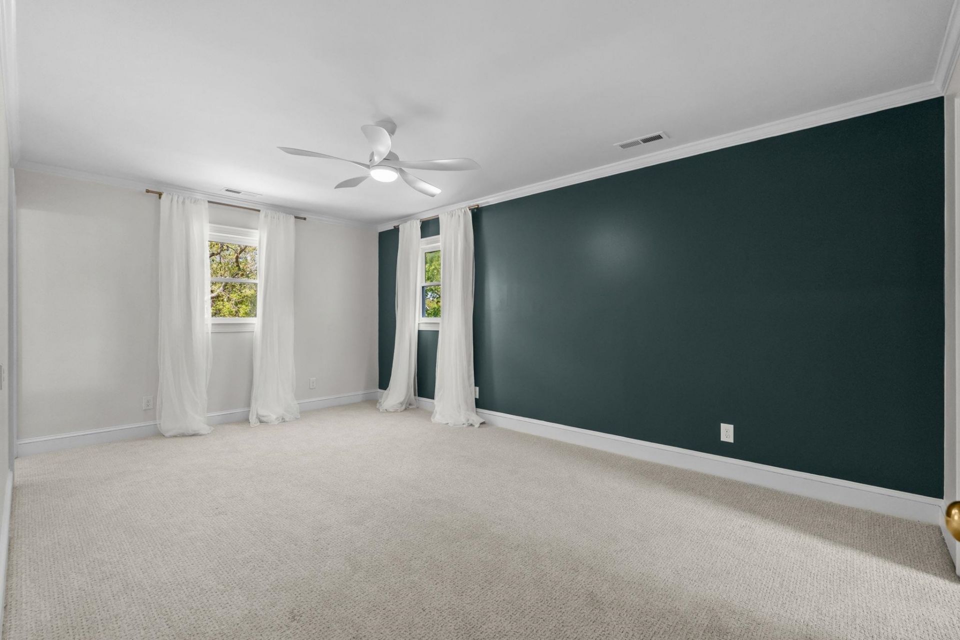 5704 Woodside Ave.  Photo 70