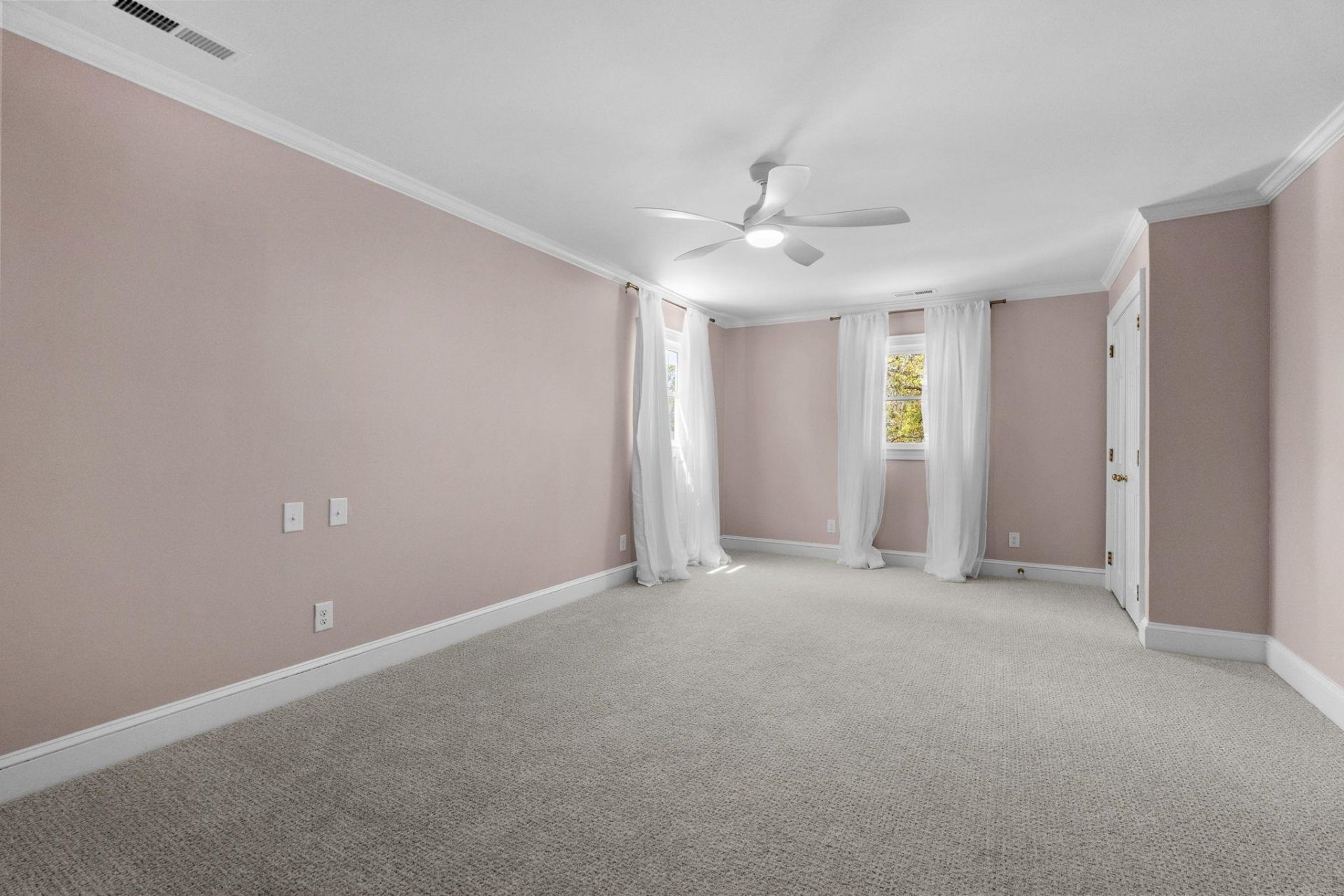 5704 Woodside Ave.  Photo 74